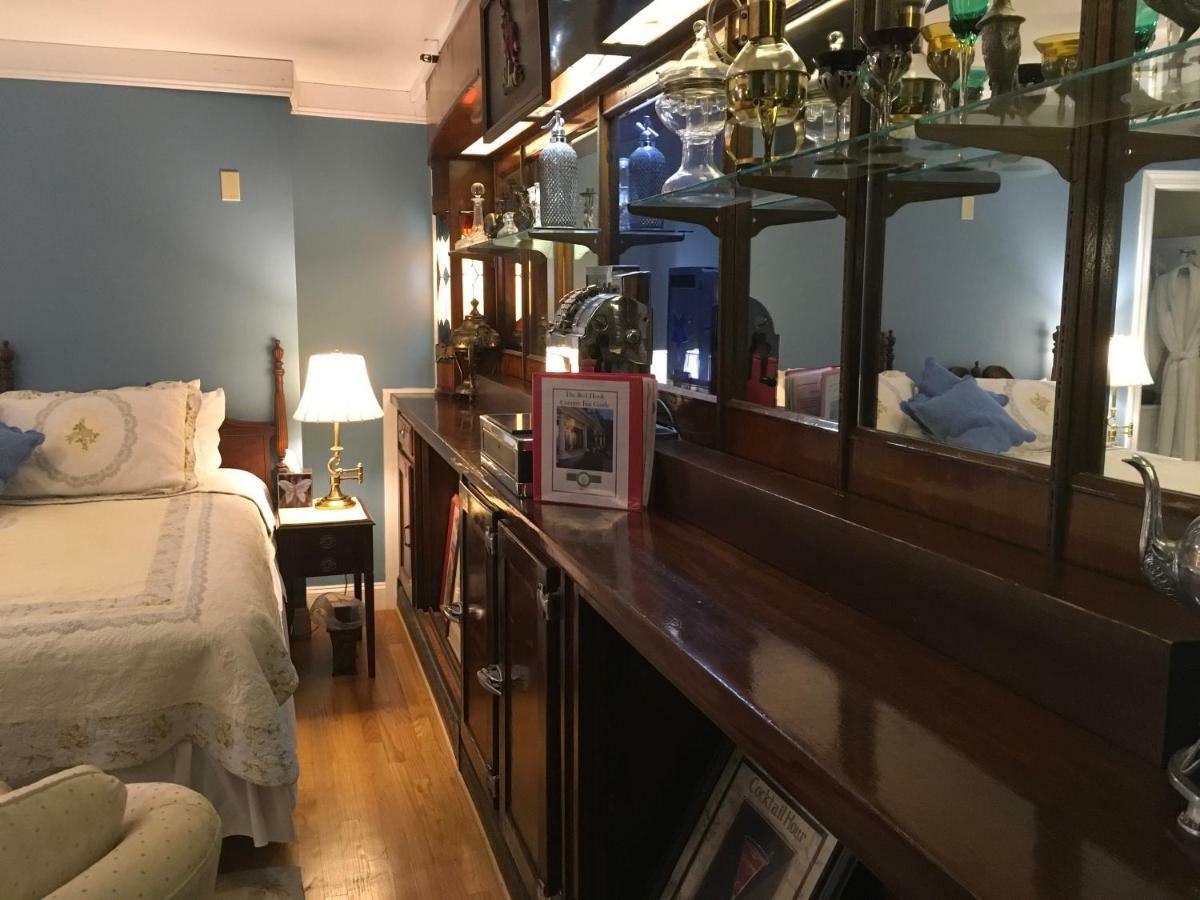 The Red Hook Country Inn, An "Old Rhinebeck" Bed & Breakfast Екстериор снимка