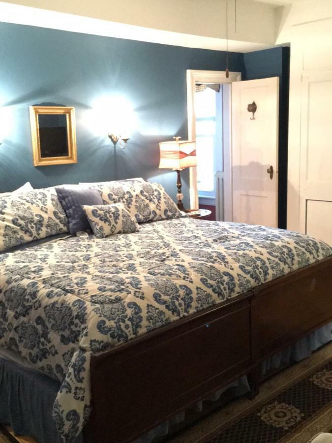 The Red Hook Country Inn, An "Old Rhinebeck" Bed & Breakfast Екстериор снимка