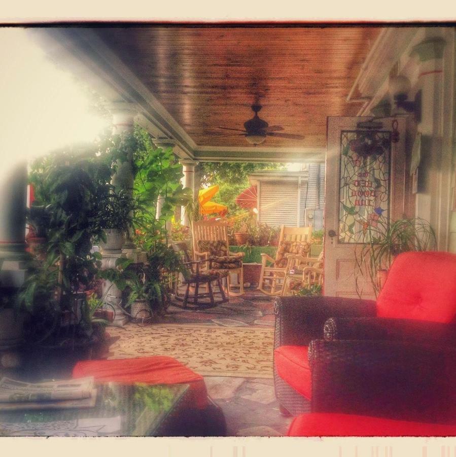 The Red Hook Country Inn, An "Old Rhinebeck" Bed & Breakfast Екстериор снимка